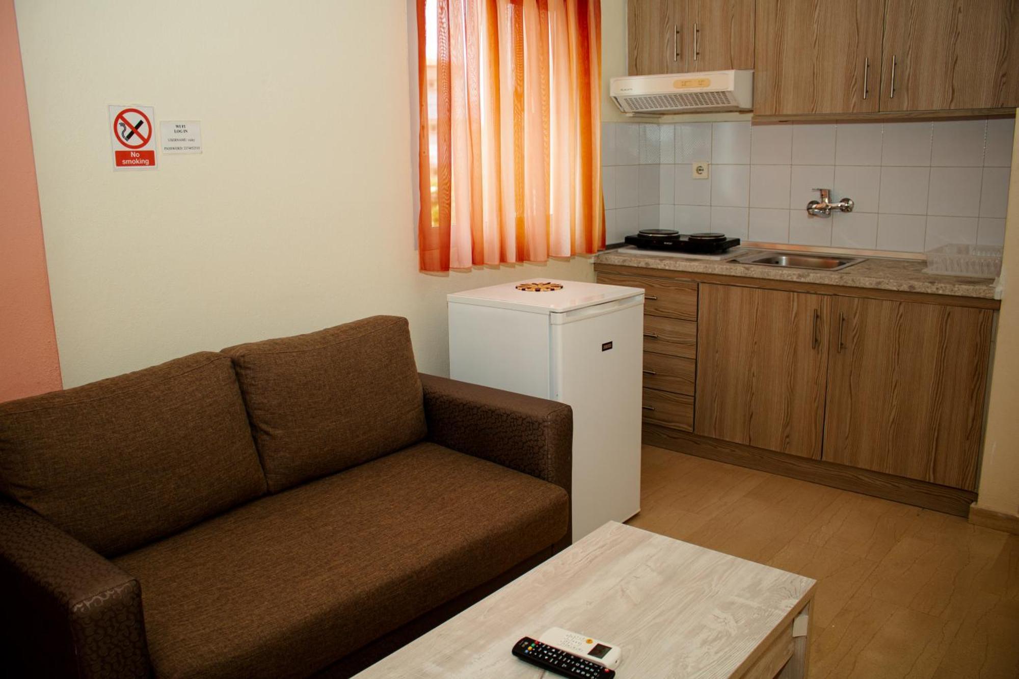 Vicky Apartment Hanioti Exterior photo